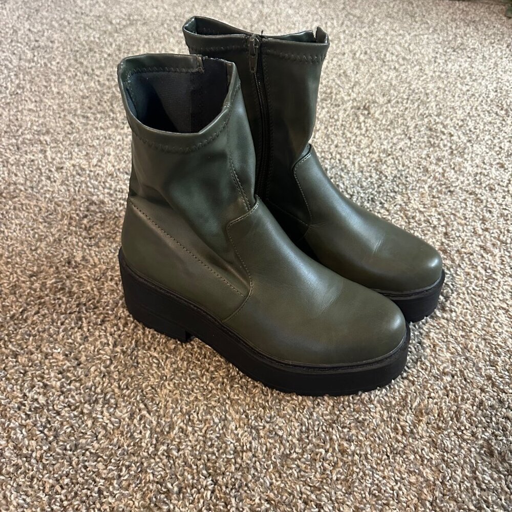 Y Soda Green Faux Leather Ankle Moto Combat Round Toe Heeled Boots